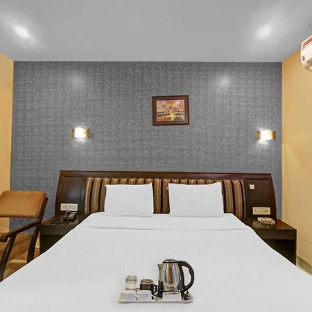 Townhouse The Grand Plaza Hotel Хидерабад Екстериор снимка