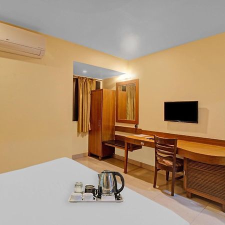 Townhouse The Grand Plaza Hotel Хидерабад Екстериор снимка