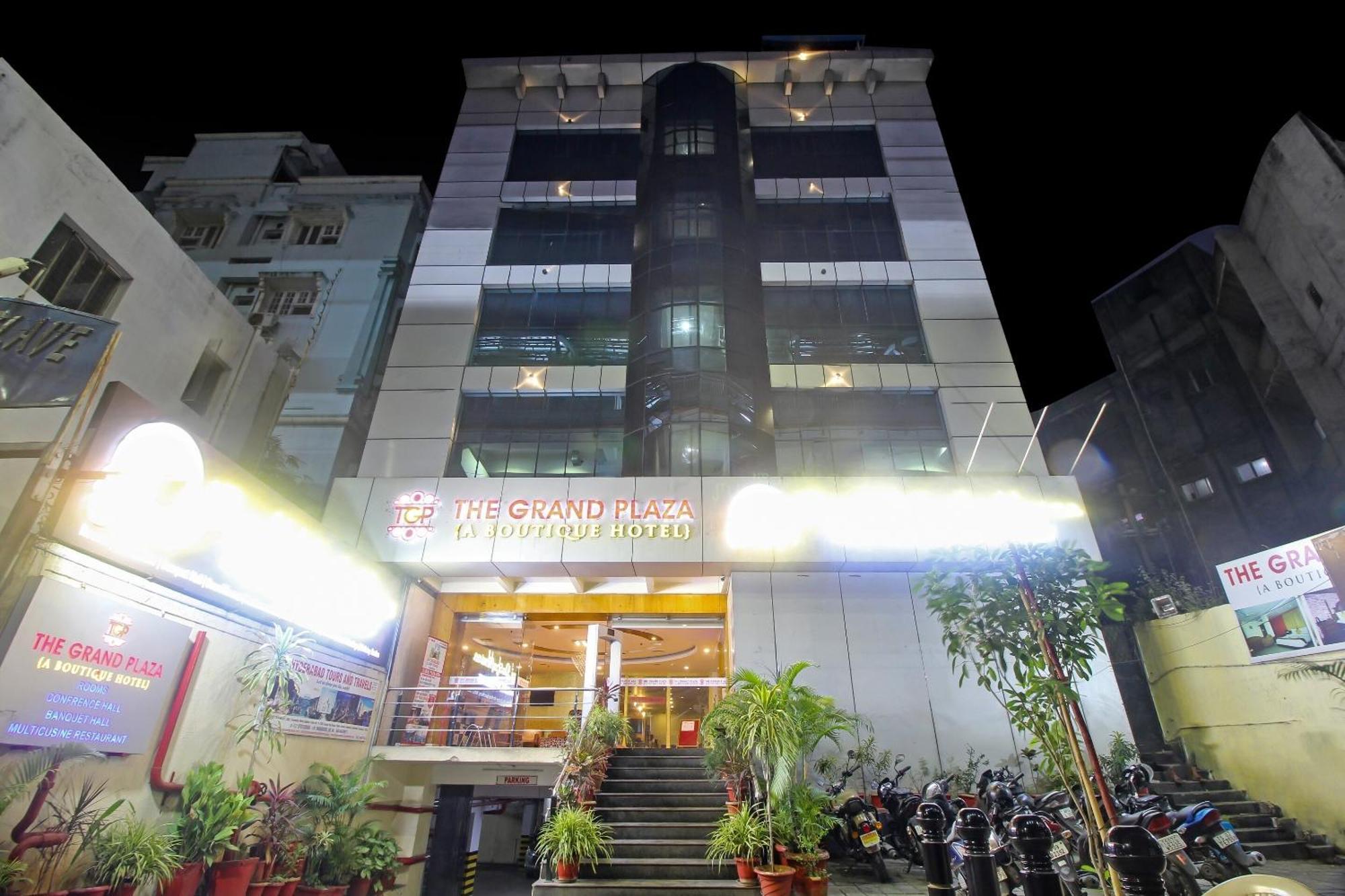 Townhouse The Grand Plaza Hotel Хидерабад Екстериор снимка