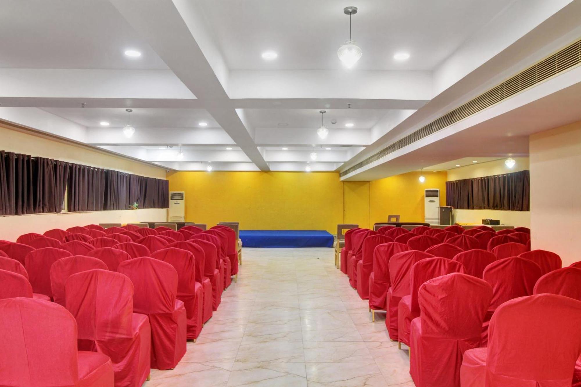 Townhouse The Grand Plaza Hotel Хидерабад Екстериор снимка