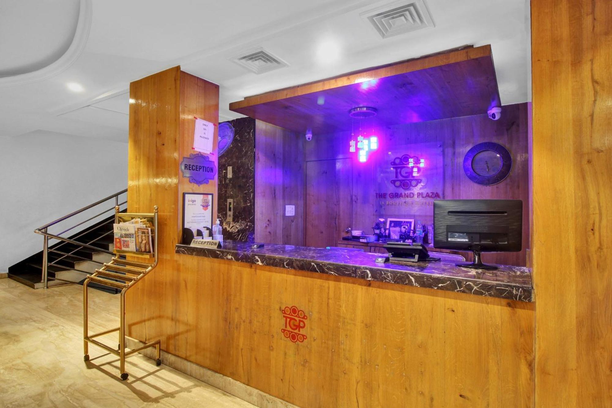 Townhouse The Grand Plaza Hotel Хидерабад Екстериор снимка